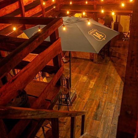 Kamazoztz Hostel And Travel Antigua Eksteriør bilde