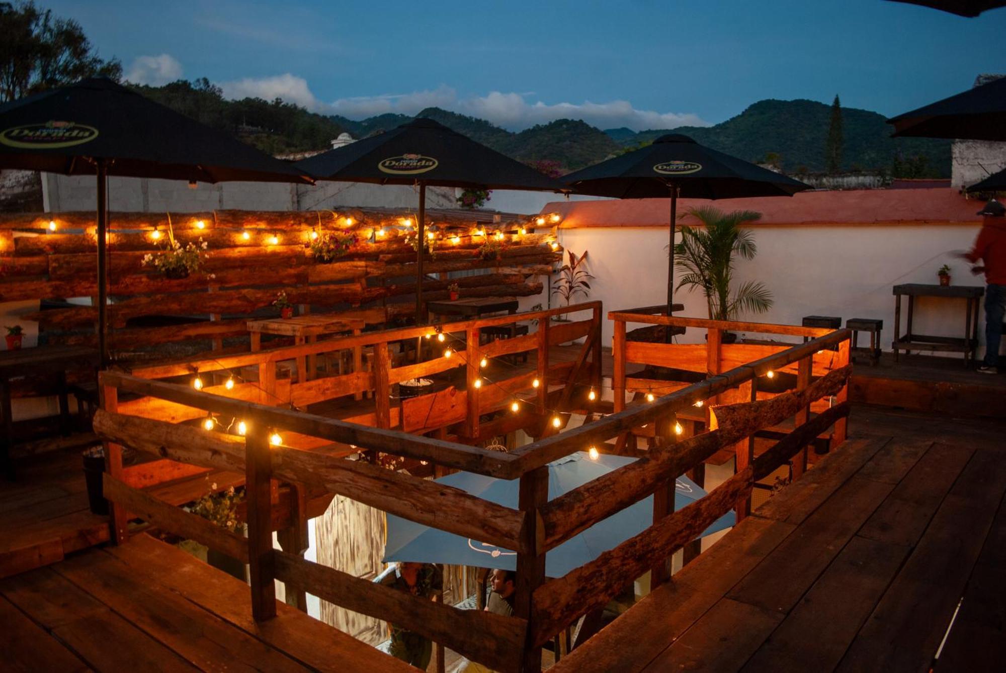 Kamazoztz Hostel And Travel Antigua Eksteriør bilde