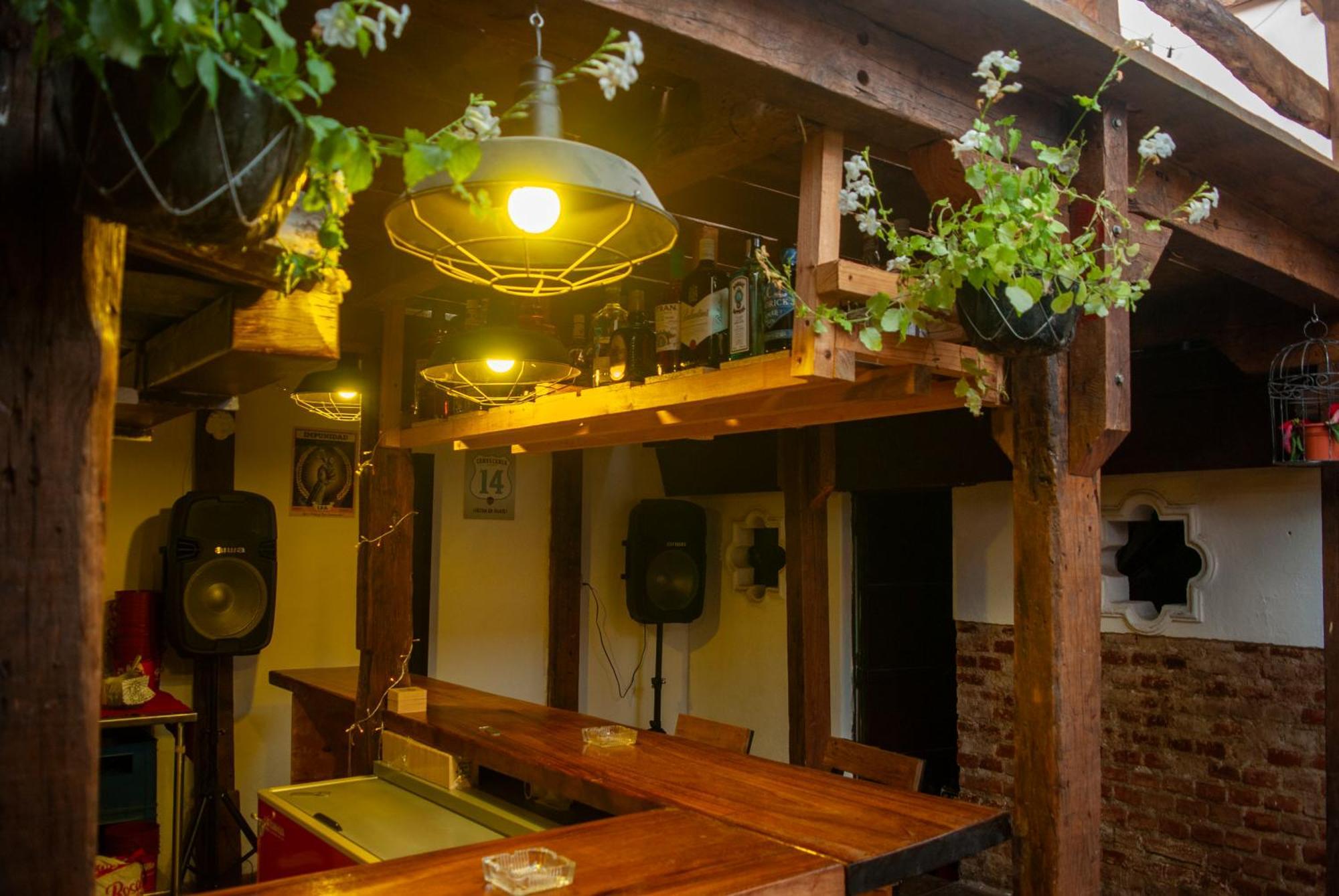 Kamazoztz Hostel And Travel Antigua Eksteriør bilde