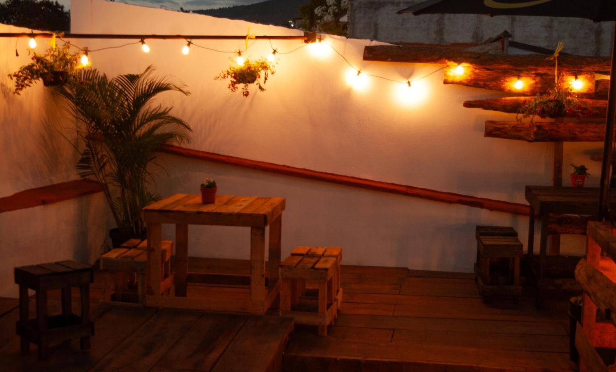 Kamazoztz Hostel And Travel Antigua Eksteriør bilde