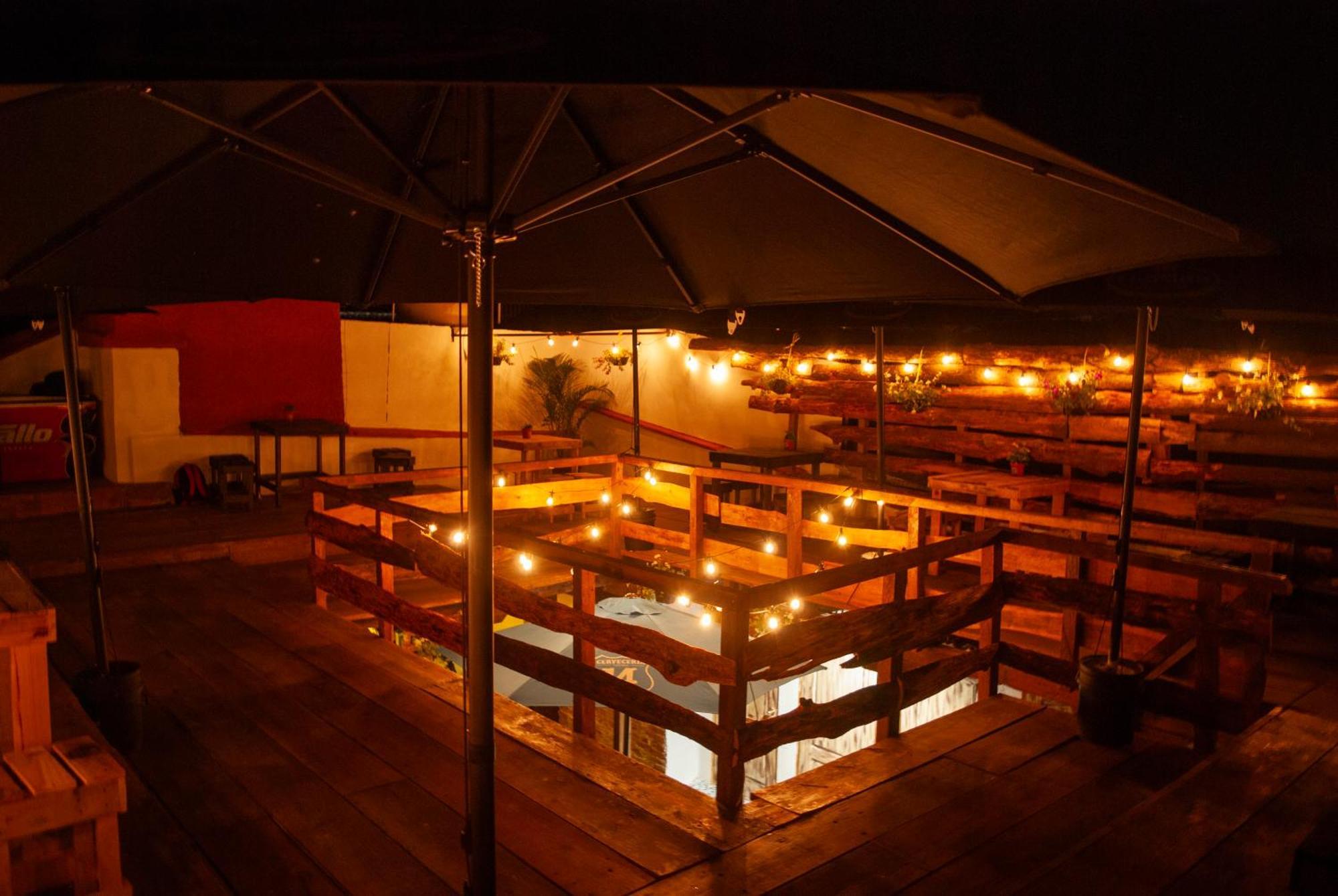 Kamazoztz Hostel And Travel Antigua Eksteriør bilde