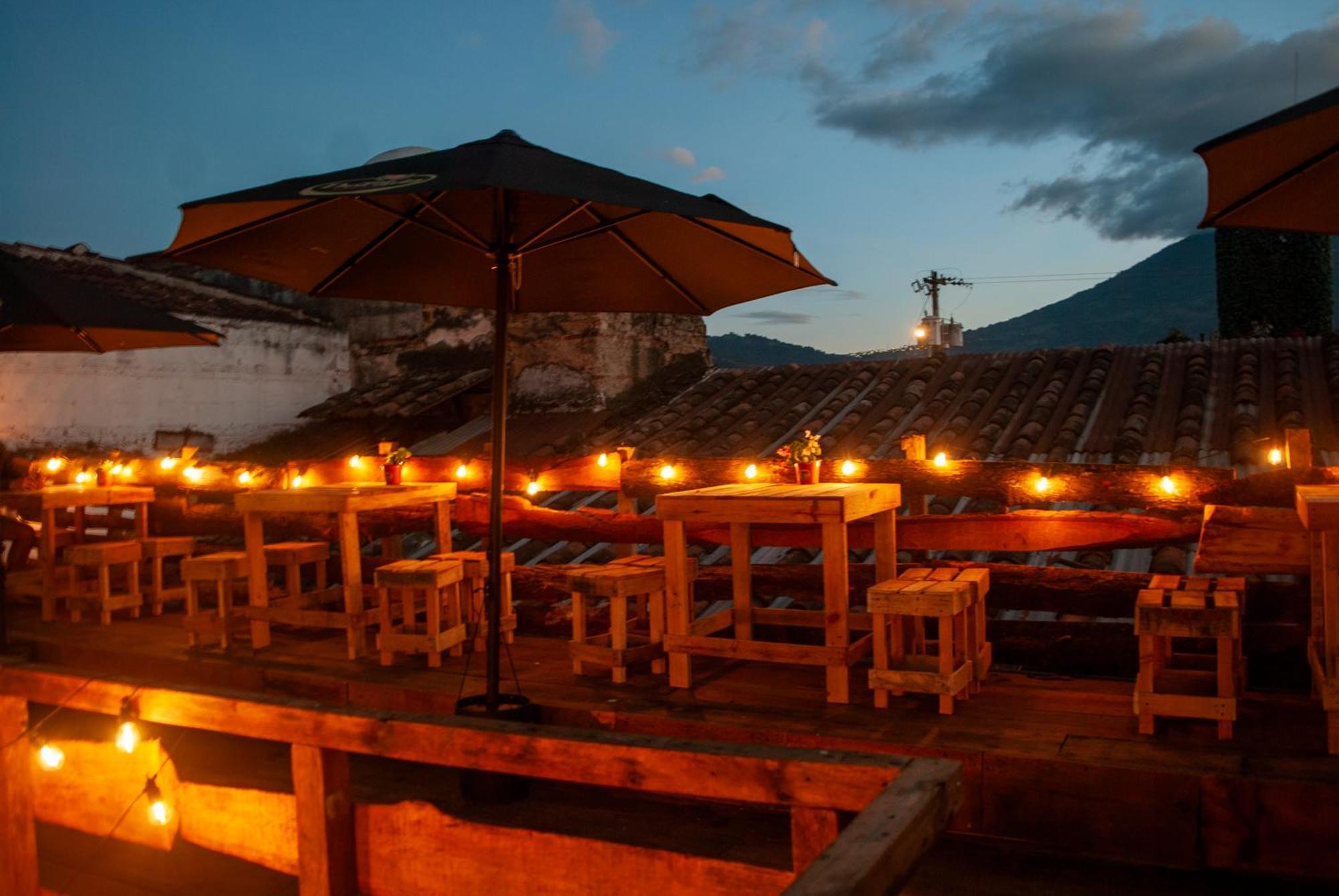 Kamazoztz Hostel And Travel Antigua Eksteriør bilde