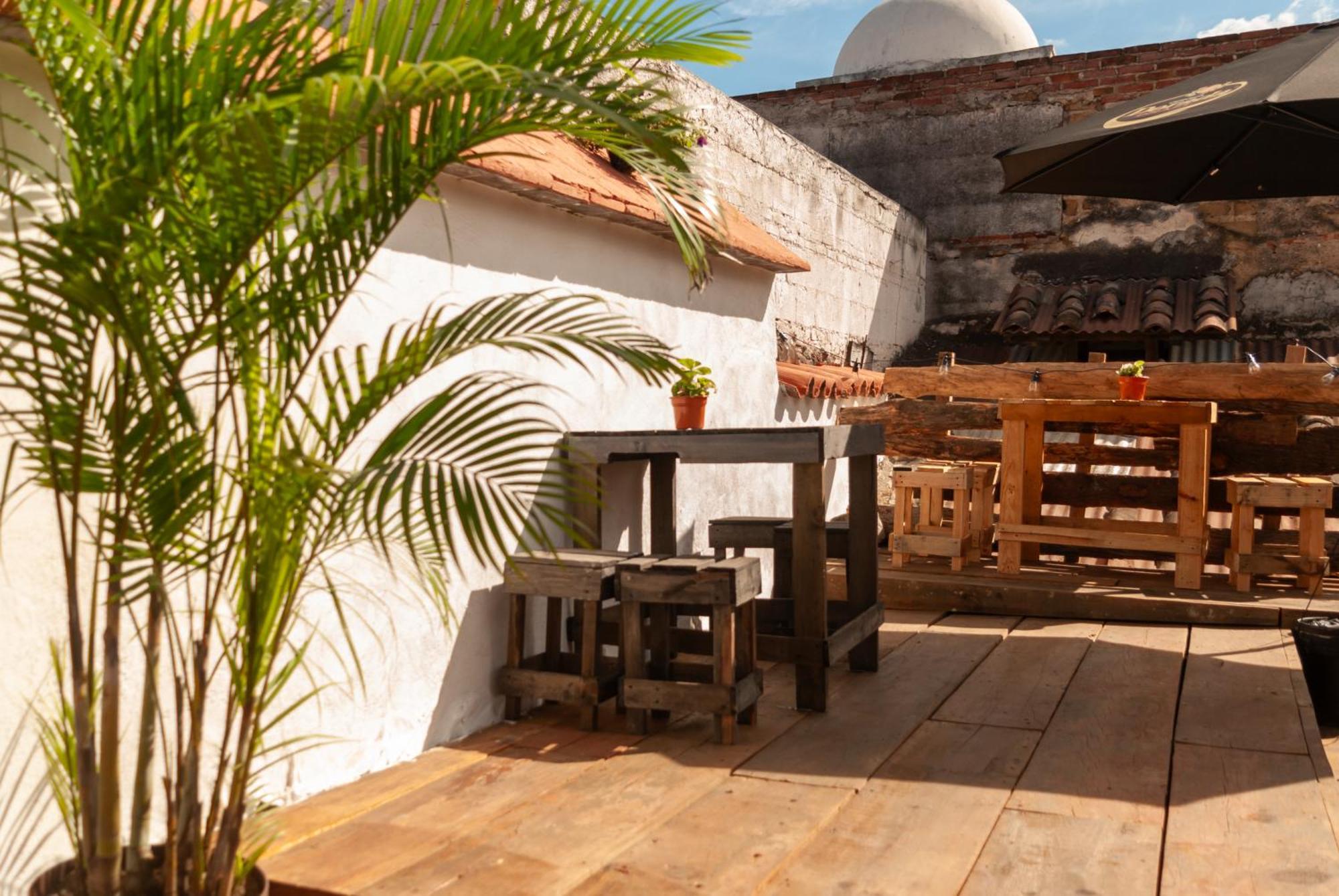 Kamazoztz Hostel And Travel Antigua Eksteriør bilde