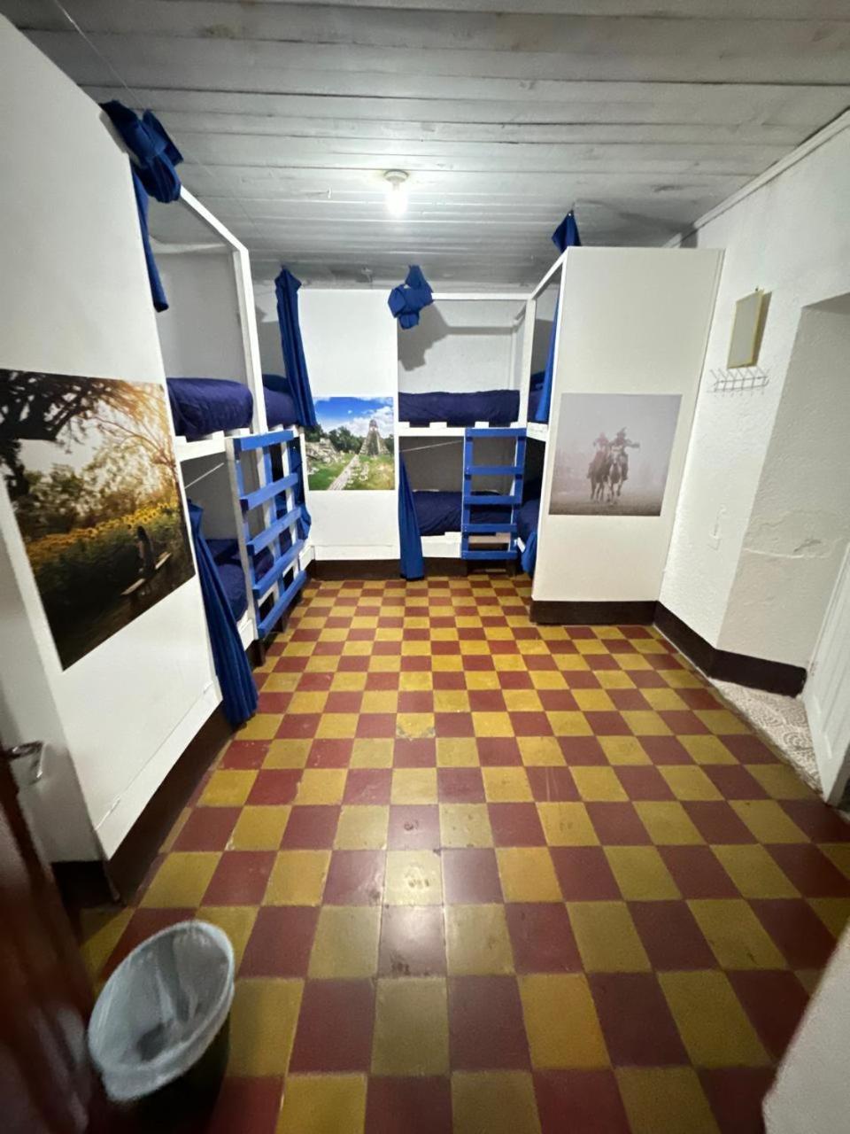 Kamazoztz Hostel And Travel Antigua Eksteriør bilde