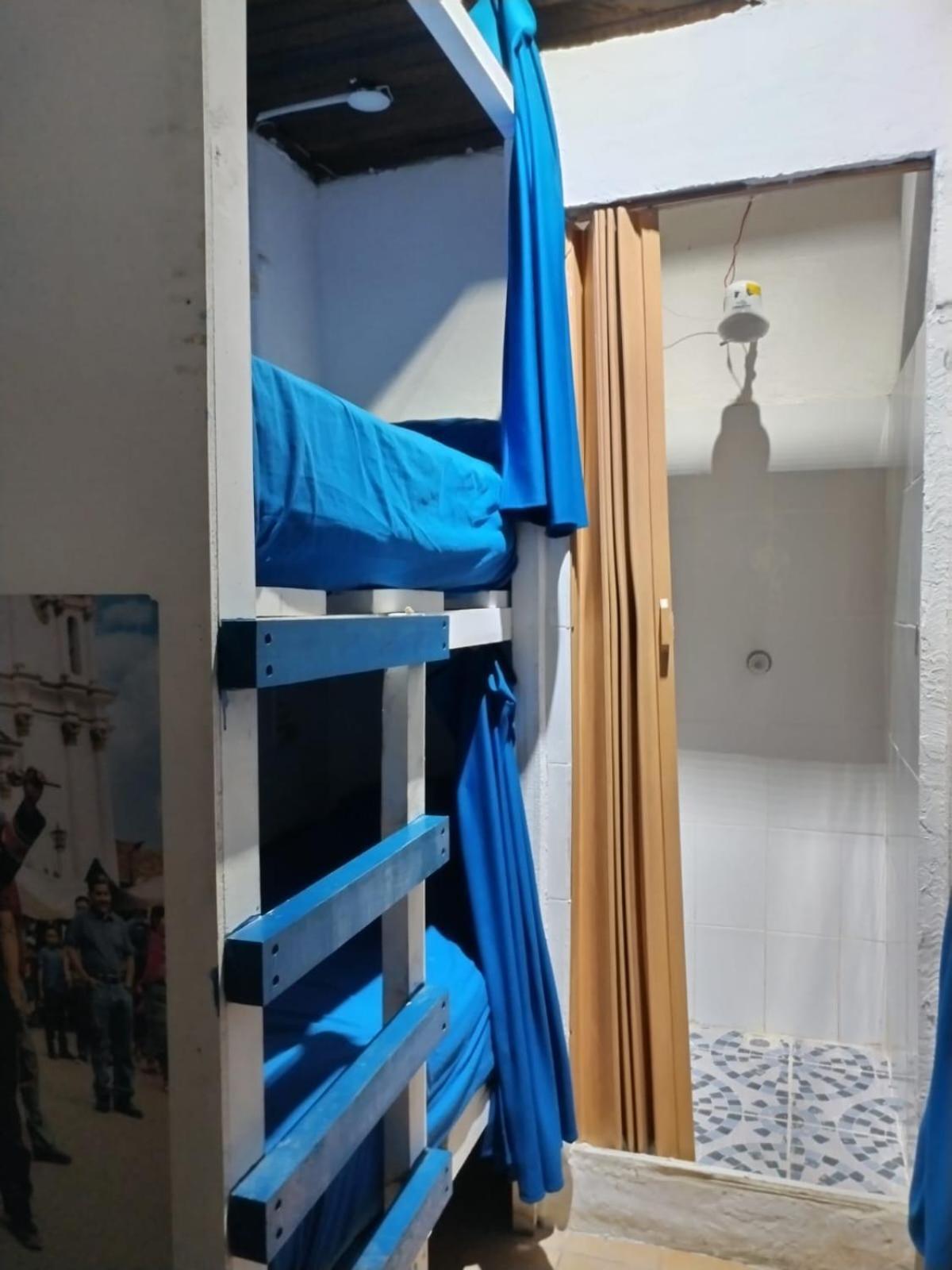 Kamazoztz Hostel And Travel Antigua Eksteriør bilde